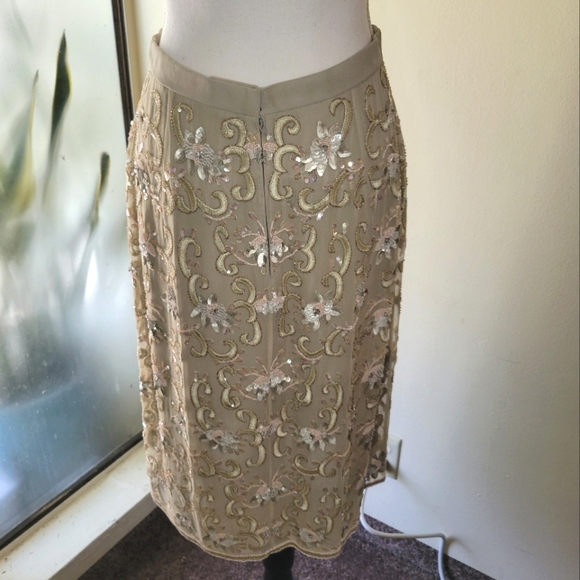 Badgley Mischka floral sequin and beaded skirt - NWOT - Picture 3 of 9